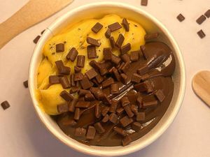 imagem do produto Brigadeiro de Colher - Maracuja com Chocolate