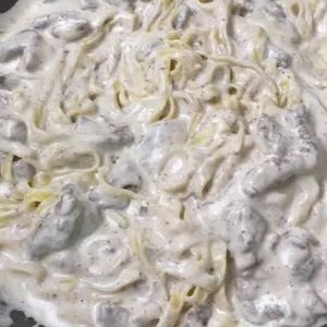 imagem do produto arroz de picadinho de bife ão molho branco