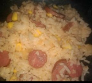 imagem do produto arroz com calabresa ao molho branco ou Rose