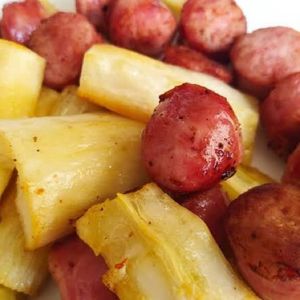 imagem do produto Linguiça com mandioca na manteiga 