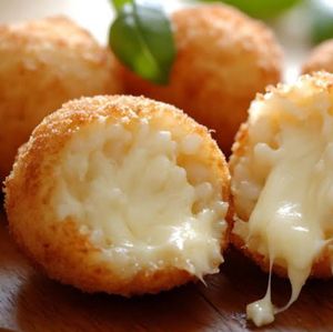 imagem do produto BOLINHO DE QUEIJO 6 UNIDADES