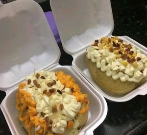 imagem do produto Duas Batatas Recheadas e Duas Bebidas.