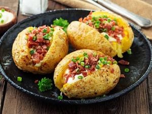 imagem do produto 4 Batatas Recheadas+ Bebidas.