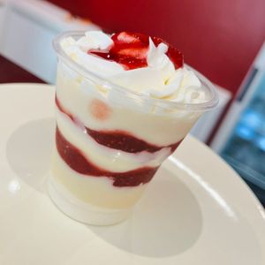 imagem do produto Copo Ninho com geleia de morango