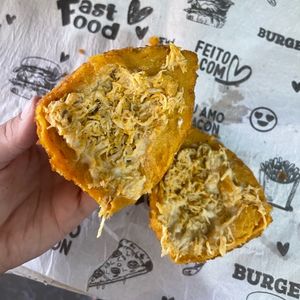 imagem do produto COXÃO DE FRANGO COM REQUEIJÃO