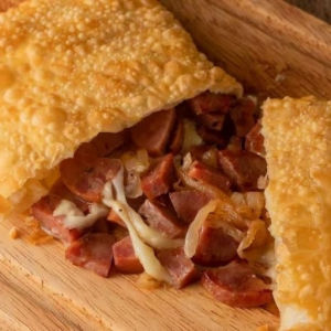 imagem do produto Pastel Grande Pizza De Calabresa 