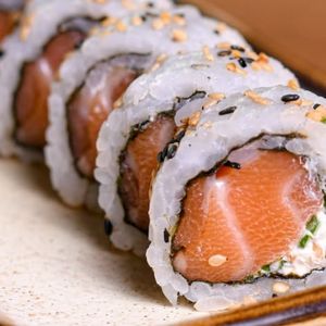 imagem do produto Huramak de salmão 8 unidade