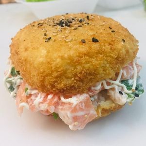 imagem do produto Sushi Burguer salmão completo 