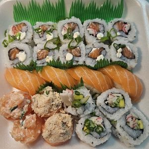 imagem do produto Combo huramaki e sushis 