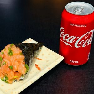 imagem do produto Temaki + Coca cola LT 350 ML 