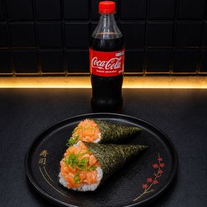 imagem do produto 2 Temakis + Coca Cola 600 ML