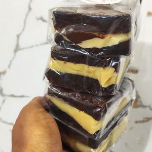 imagem do produto Quadradinho de Brownie Ninho com Nutella
