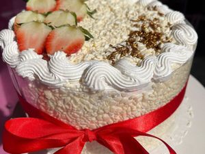 imagem do produto Bolo 1 kilo e Meio Brigadeiro de Ninho com morango