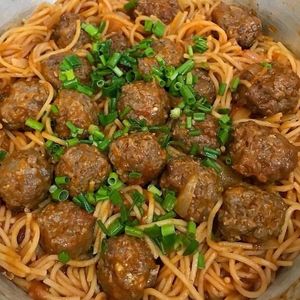 imagem do produto Macarrão com almôndegas ( congelada ) 