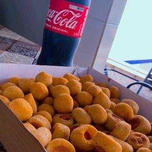 imagem do produto Combo Essencial 60 Unidades de Salgados Fritos + Coca Cola 1,5 litros