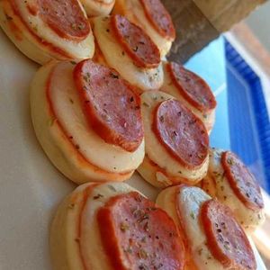 imagem do produto Meio Cento de Mini Pizza