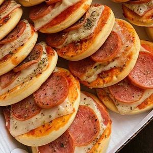 imagem do produto Meio Cento de  Pizza tamanho P