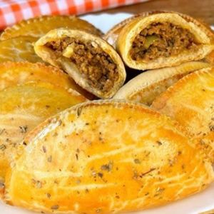 imagem do produto Pastel assado Carne e queijo 