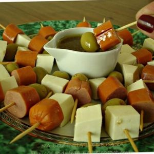 imagem do produto Porção de azeitona, queijo, salsicha 