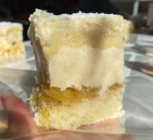 imagem do produto Bolo gelado - Abacaxi com coco