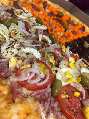 imagem do produto 1 pizza familia + 1 pizza media