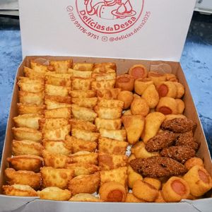 imagem do produto 50 SALGADOS DE FESTA20G + 50 MINI-PASTEIS