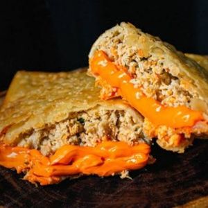 imagem do produto pastel de frango com cheder