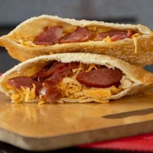 imagem do produto pastel de frango com calabresa