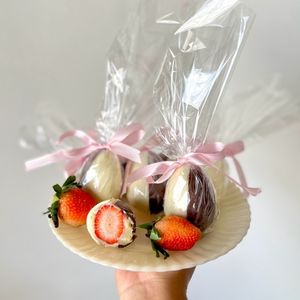 imagem do produto Ovinho Bombom de morango 