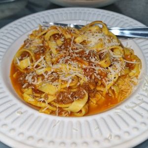 imagem do produto Talharim Artesanal ao Molho Bolonhesa