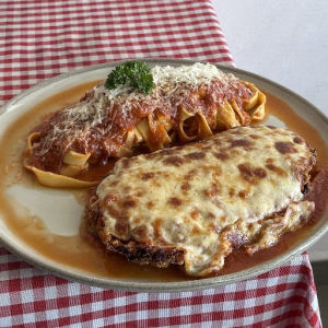 imagem do produto Parmegiana de mignon com talharim e molho à escolha