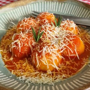 imagem do produto Nhoque Recheado com Gorgonzola ao Molho Sugo