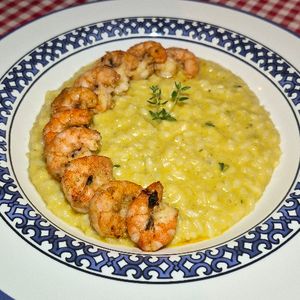 imagem do produto Risoto de Parmesão com Camarão Alho e Óleo 