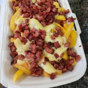 imagem do produto Fritas queijo e Bacon ou Calabresa 