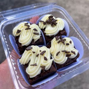 imagem do produto Caixinha com 4 brownies 