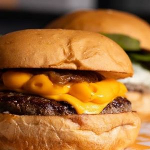 imagem do produto Xsalada com cheddar cebola 