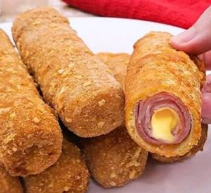 imagem do produto Enrroladinho de queijo e peito de Peru