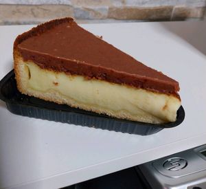 imagem do produto Torta de Ninho com ganache de morangos