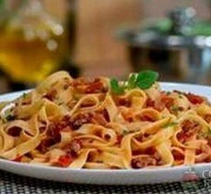 imagem do produto Macarrão a bolonhesa