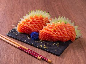 imagem do produto Sashimis de salmão trufado