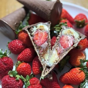 imagem do produto Cone Ninho Com Morango