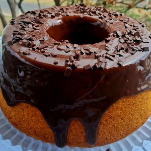 imagem do produto Bolo de Cenoura com Ganache de Chocolate