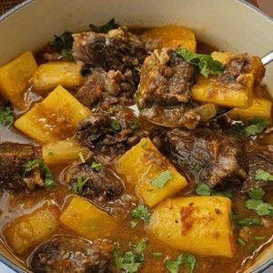 imagem do produto Guisado de carne  com mandioca 