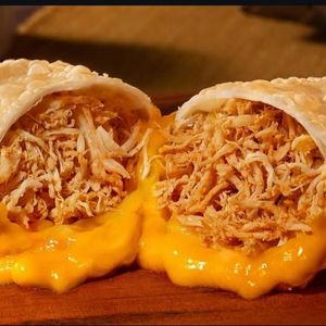 imagem do produto Pastel de frango com cheddar 