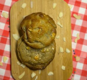 imagem do produto Cookie chocolate branco com amêndoas