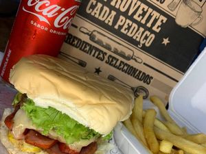 imagem do produto 1 Baguncinha Industrial + Batata Frita e Guaraná Lata