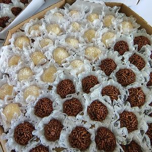 imagem do produto 15 brigadeiros e 15 beijinhos