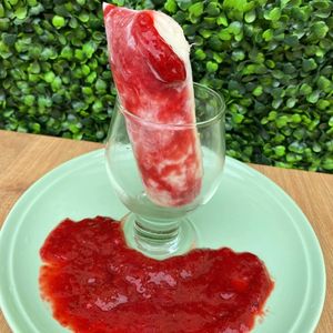 imagem do produto Chup Chup Gourmet Ninho com Morango 