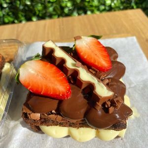 imagem do produto Pizza Brownie de Morango 