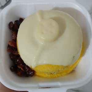 imagem do produto cuscuz recheada com banco e calabresa e queijo mussarela 